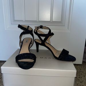 Navy blue kitten heel
